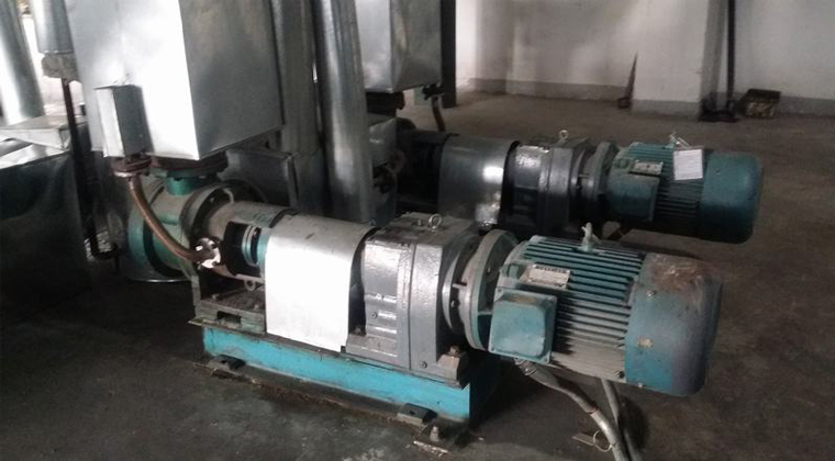 保溫?zé)崛勰z泵 保溫?zé)崛勰z泵