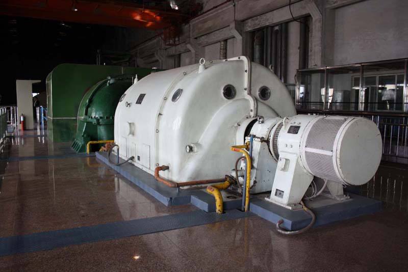 福建新萬新發(fā)電設(shè)備水電站調(diào)速器控制油泵采用遠(yuǎn)東3G70X4C2高壓螺桿泵